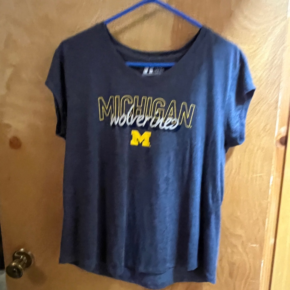 Michigan wolverines Ladies V-Neck Shirt